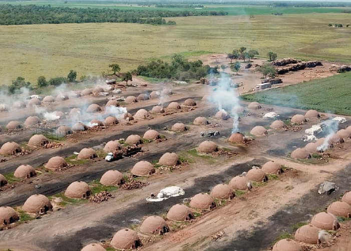 a logo variation for los lenos with fire like letters